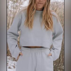 Daily Drills Mist Blue Cropped Sweatshirt Size Small